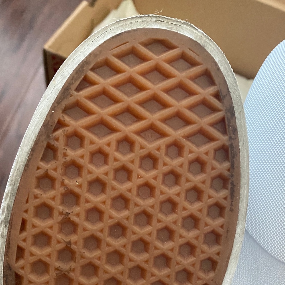 Vans All-White Low-Top Sneakers - Picture 6 of 11